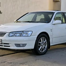 Toyota Camry 2000