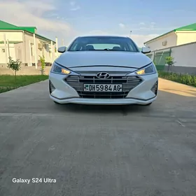 Hyundai Elantra 2020