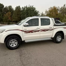 Toyota Hilux 2013