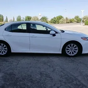 Toyota Camry 2020