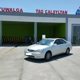 Toyota Camry 2004