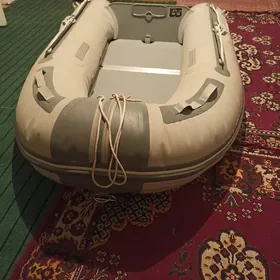лодка для рыбалки