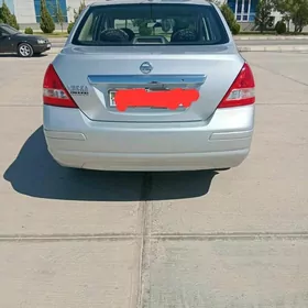 Nissan Versa 2010