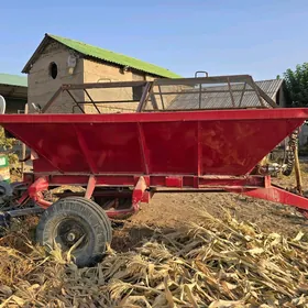 MTZ 82 2010