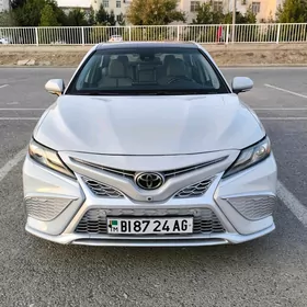 Toyota Camry 2022