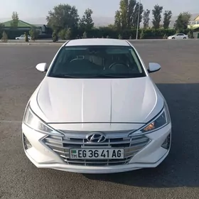 Hyundai Elantra 2020