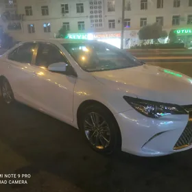 Toyota Camry 2017