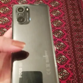 телефон pocco F3