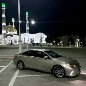 Toyota Camry 2016