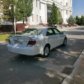 Toyota Camry 2004