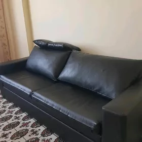 Диван