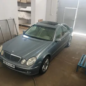 Mercedes-Benz E320 2005