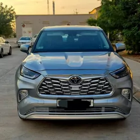 Toyota Highlander 2023
