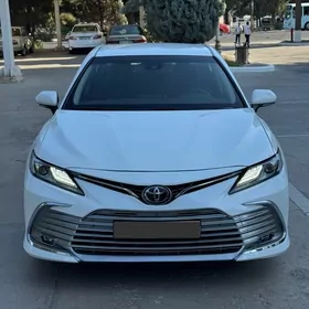 Toyota Camry 2022