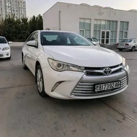 Toyota Camry 2016
