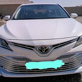 Toyota Camry 2018
