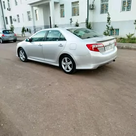 Toyota Camry 2014