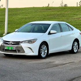 Toyota Camry 2015