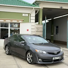 Toyota Camry 2013