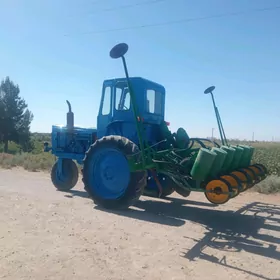 MTZ T-28 1990