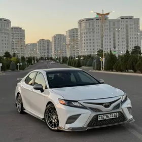Toyota Camry 2020