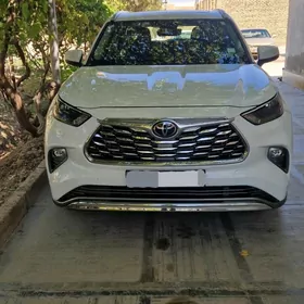 Toyota Highlander 2022