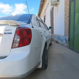 Daewoo Lacetti 2004