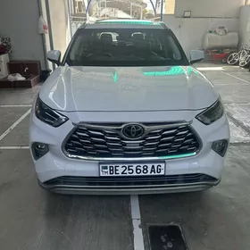 Toyota Highlander 2022