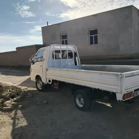 Hyundai H100 2002