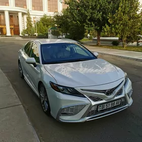 Toyota Camry 2022