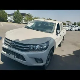 Toyota Hilux 2022