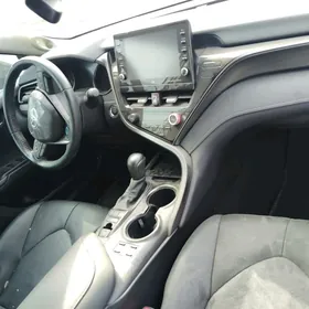 Toyota Camry 2022
