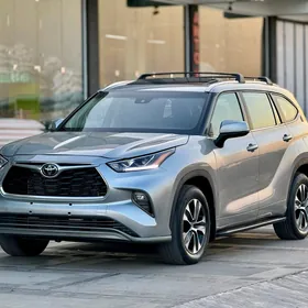 Toyota Highlander 2020