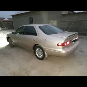Toyota Camry 2001