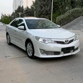Toyota Camry 2013