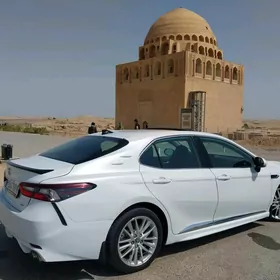 Toyota Camry 2022