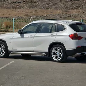BMW X1 2012