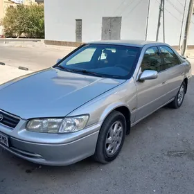 Toyota Camry 2000