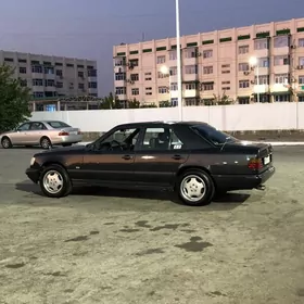 Mercedes-Benz E300 1989