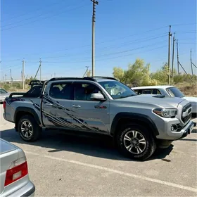 Toyota Tacoma 2018