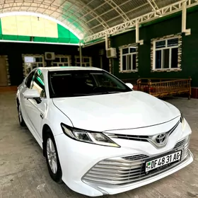 Toyota Camry 2018