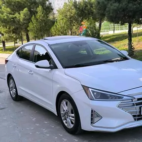 Hyundai Elantra 2019