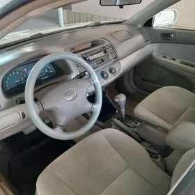 Toyota Camry 2004