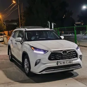 Toyota Highlander 2022