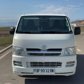 Toyota Hiace 2009