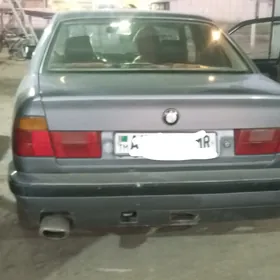 BMW 525 1988