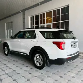 Ford Explorer 2021