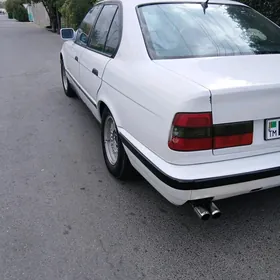 BMW 528 1990