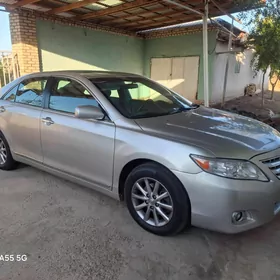 Toyota Camry 2011
