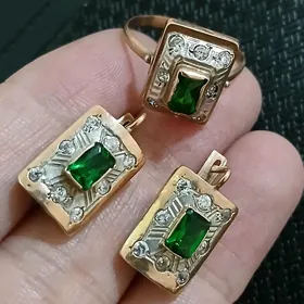Komplekt gyzyl